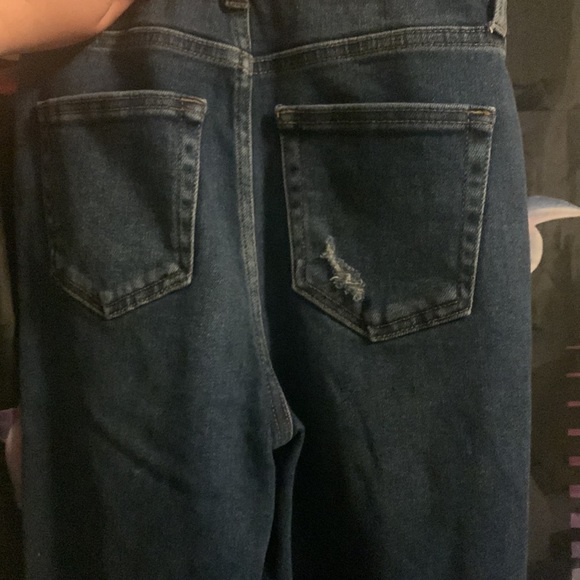 Jeans four button closure - Picture 4 of 5